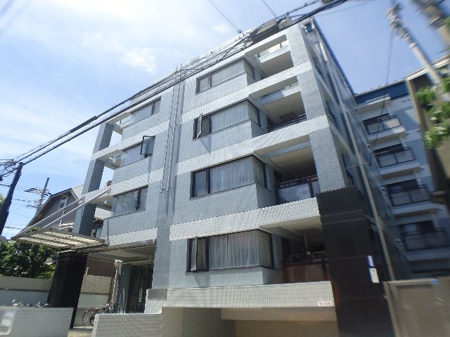 建物外観　角部屋の部屋です。