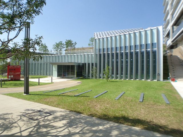 図書館　神戸市立東灘図書館（図書館）まで476m