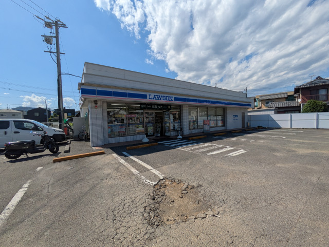 コンビニ　ローソン　静岡上伝馬店（コンビニ）まで700m