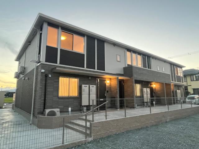 建物外観　外観写真（夜）