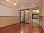 居室・リビング　床の色、ライトアップ…落ち着きますね。