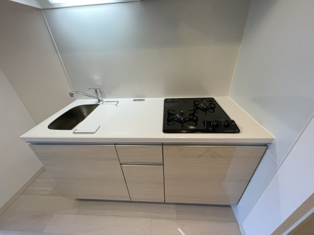 キッチン　イメージとして同マンション他部屋を表示しています