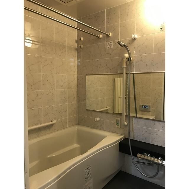 バス・シャワールーム　別タイプ部屋　参考写真です