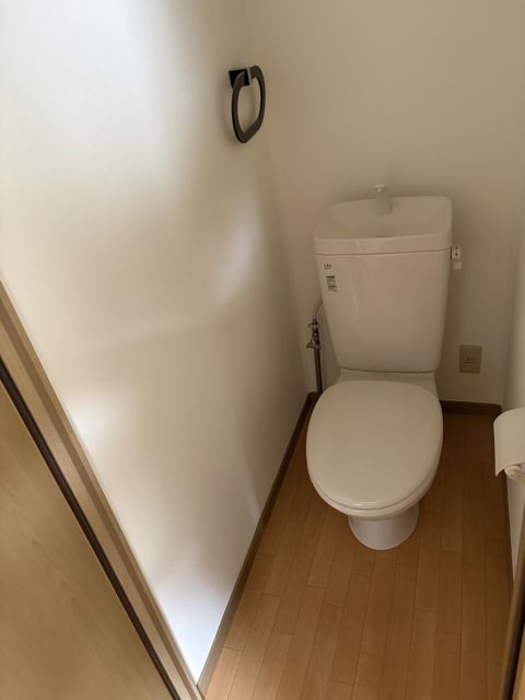 ジュネス東寺尾のトイレ写真