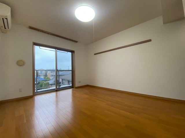 居室・リビング　※別部屋参考写真