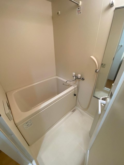 バス・シャワールーム　※別部屋参考写真
