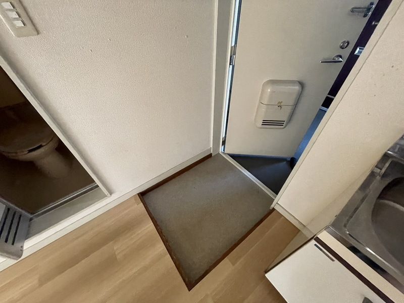 玄関　他号室参考画像