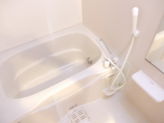 バス・シャワールーム　ゆったり過ごせるお風呂です
