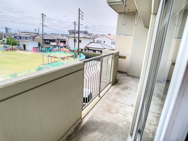 バルコニー　掲載写真は空室の別部屋を掲載しております。実際のお部屋と仕様