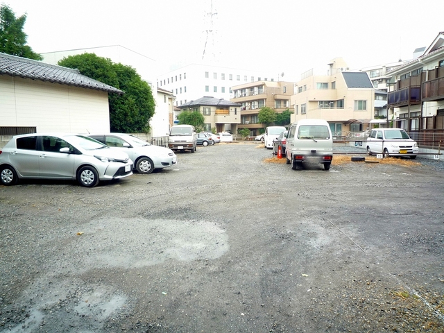駐車場　★駐車場★（空き状況・使用料等詳細はご確認下さい）