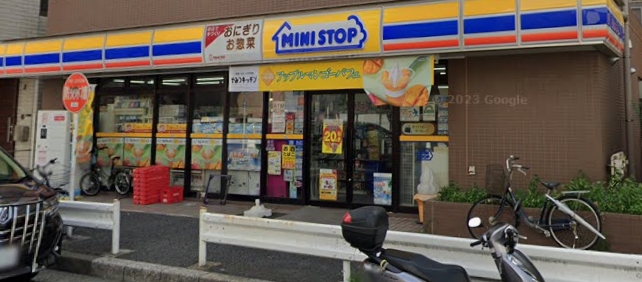 コンビニ　ミニストップ緑2丁目店（コンビニ）まで152m