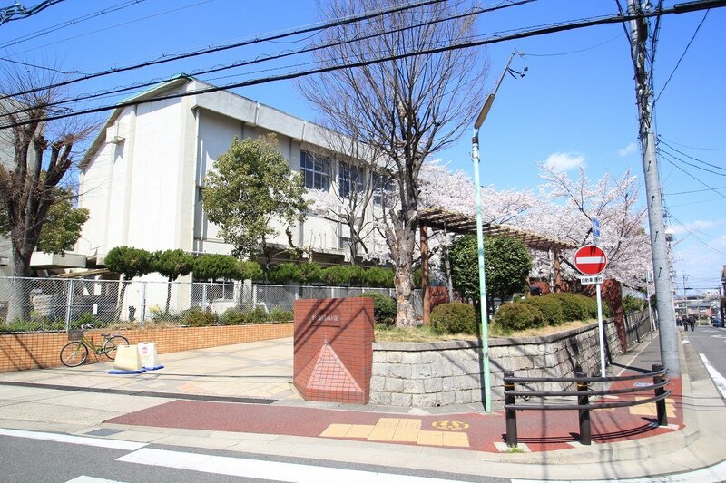 小学校　名古屋市立藤が丘小学校（小学校）まで455m