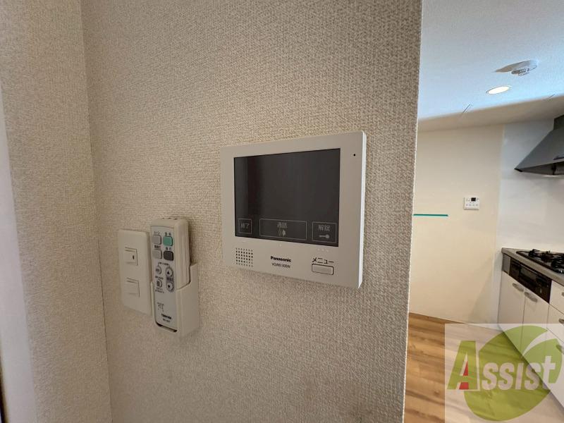 セキュリティ　ＴＶモニター付インターホンです。来客者の顔が見えるので安心！