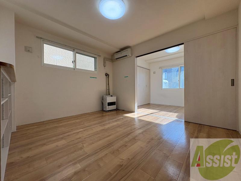 居室・リビング　広くてキレイなお部屋が広がっていて、充実した生活が送れそう。
