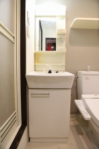 洗面設備　※別部屋参考資料の為、現状を優先します。