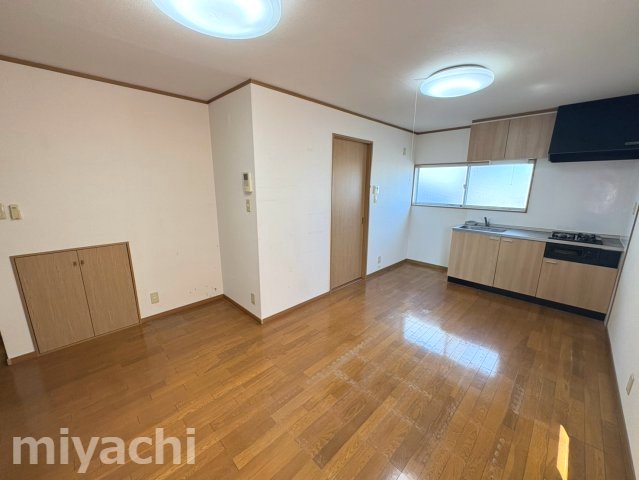 ＪＲ高徳線 吉成駅 徒歩36分 2階建 築28年の居間写真