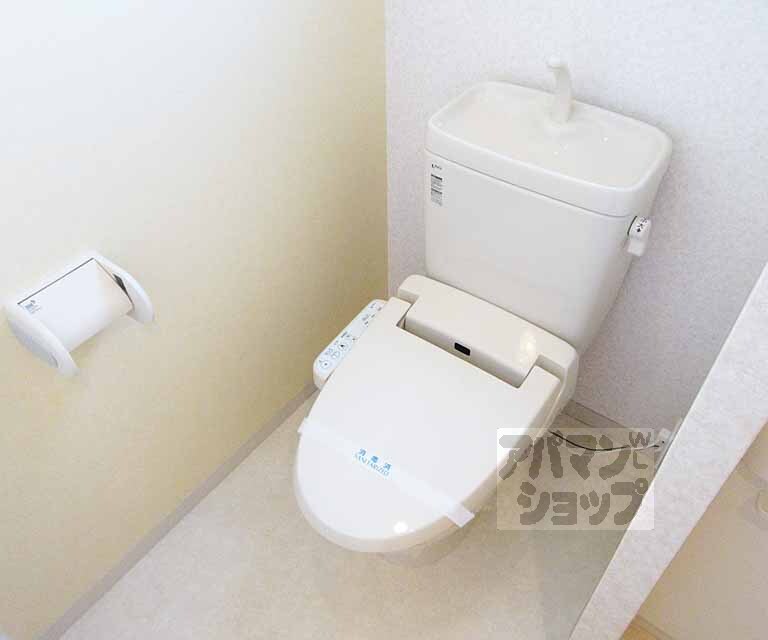 トイレ　ウォシュレットつきです