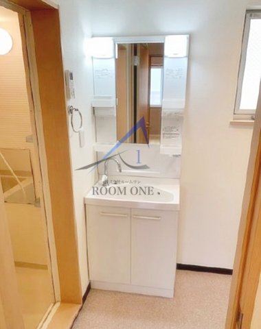 洗面設備　洗面台です。