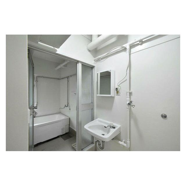 洗面設備　当物件の参考写真です。