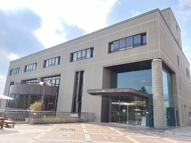 図書館　長岡京市立図書館（図書館）まで550m