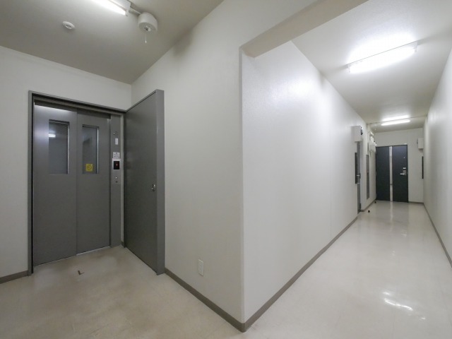 札幌市電 西線１１条駅 徒歩5分 4階建 築20年の外観写真