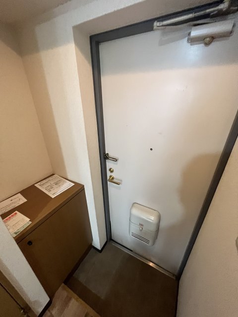 フラットコート中島の玄関写真