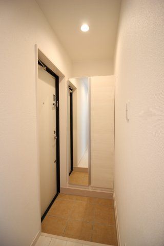 玄関　（別タイプ参考写真）インスパーク本駒込　文京区本駒込2