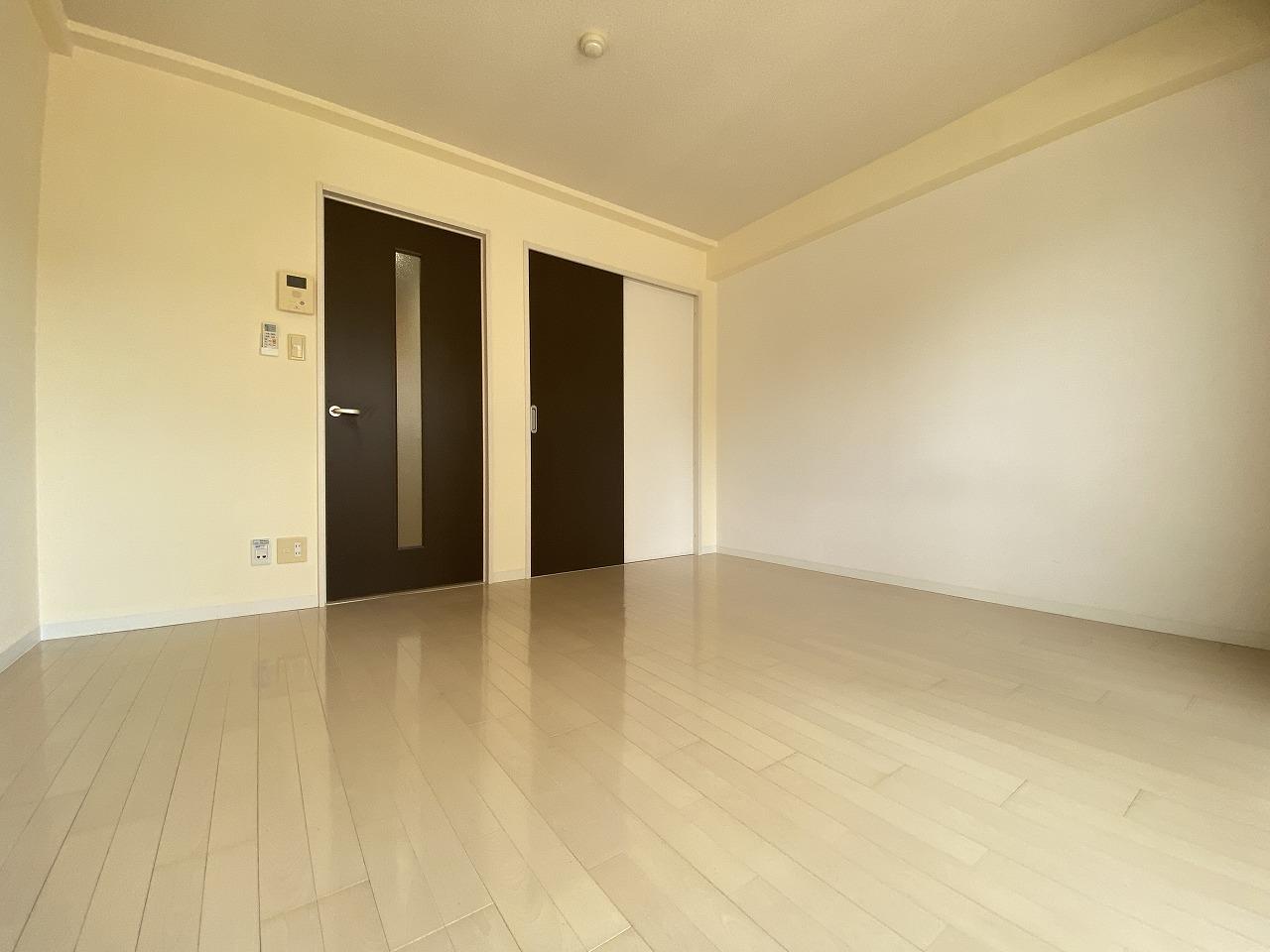 その他部屋・スペース　フローリング仕様で家具の配置もしやすいお部屋です♪