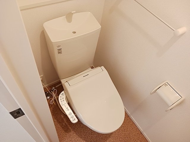 トイレ　清潔感のあるトイレです
