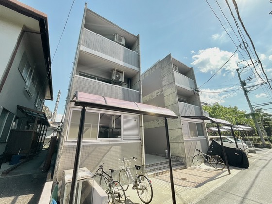 建物外観　１９９０年築