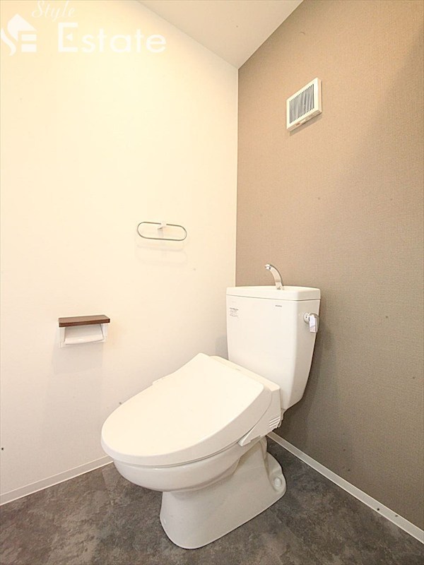 地下鉄名城線 大曽根駅 徒歩3分 4階建 築1年のトイレ写真
