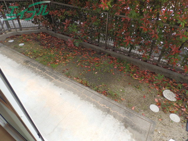 庭　同物件別室の写真です