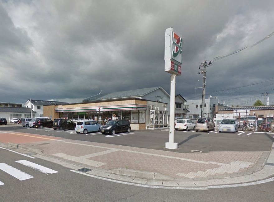 コンビニ　セブンイレブン秋田東通仲町店（コンビニ）まで180m
