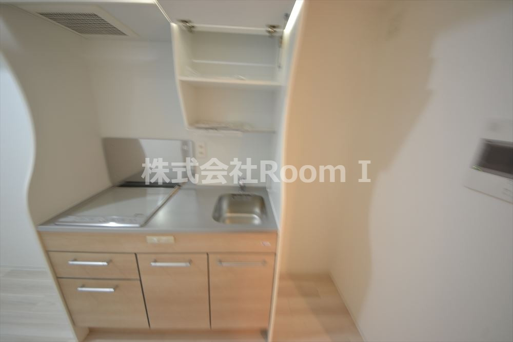 キッチン　コンパクトなキッチンで掃除もラクラク