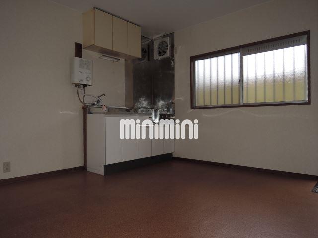 キッチン　広めのスペースのキッチンです。