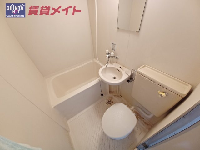 【ハイツ富田2のバス・シャワールーム】