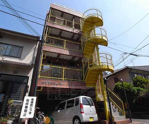 京都市北区紫竹上緑町のマンションの建物外観