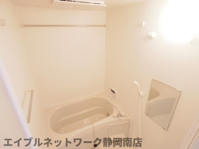 バス・シャワールーム　日々の暮らしに欠かせないお風呂です