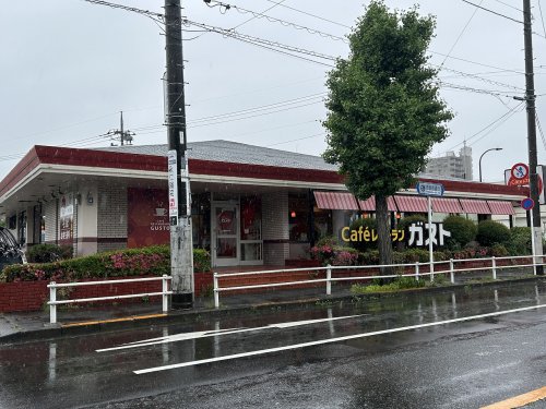 【立川市高松町のアパートの飲食店】