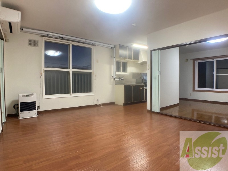 居室・リビング　広くてキレイなお部屋が広がっていて、充実した生活が送れそう。