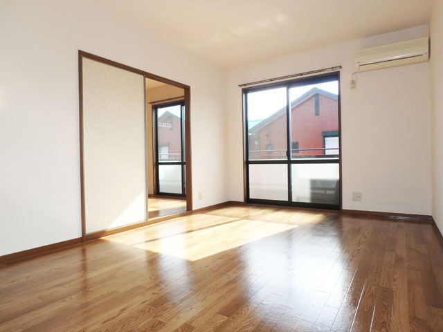 居室・リビング　１１．９帖の洋室♪