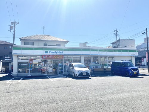 コンビニ　ファミリーマート 静岡中吉田店（コンビニ）まで166m