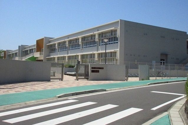 【杵島郡大町町大字大町のアパートの小学校】