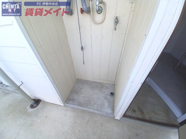 洗面設備　同物件別部屋の写真です。