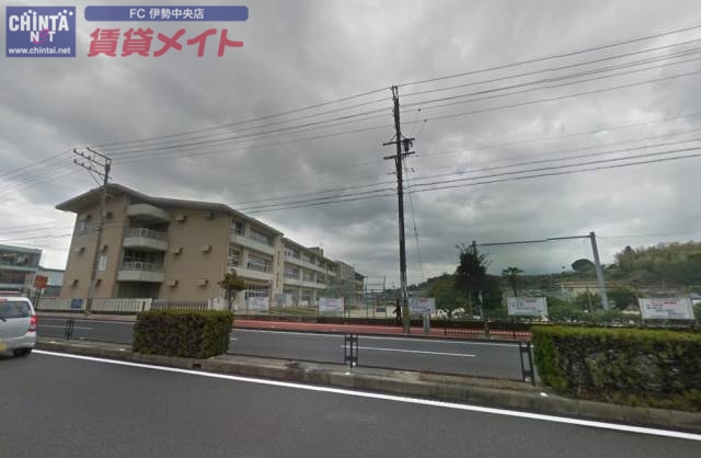 小学校　伊勢市立明倫小学校（小学校）まで200m