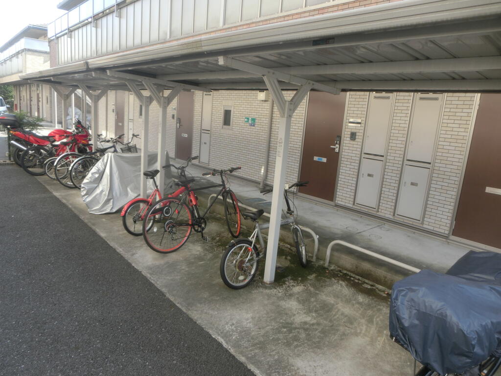 ＪＲ宇都宮線 宇都宮駅 バス乗車時間：10分 最寄りバス停で下車 徒歩3分 2階建 築21年の外観写真