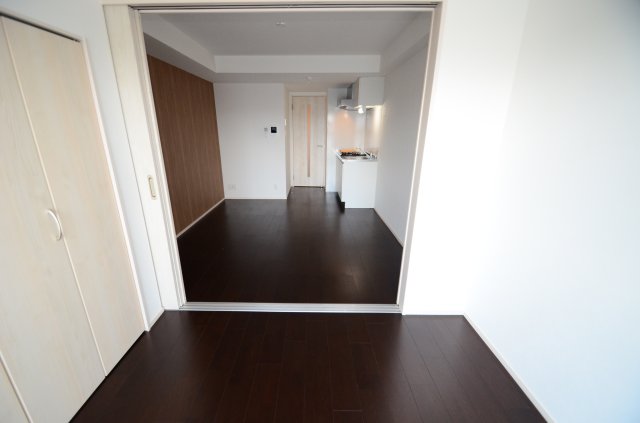 居室・リビング　明るい洋室です