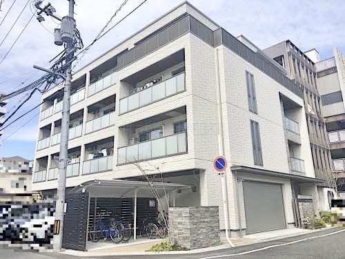 岡山市北区南中央町のマンションの建物外観