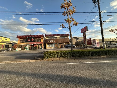 【サンフレンズ Cの飲食店】