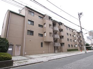 新宿区西早稲田のマンションの建物外観